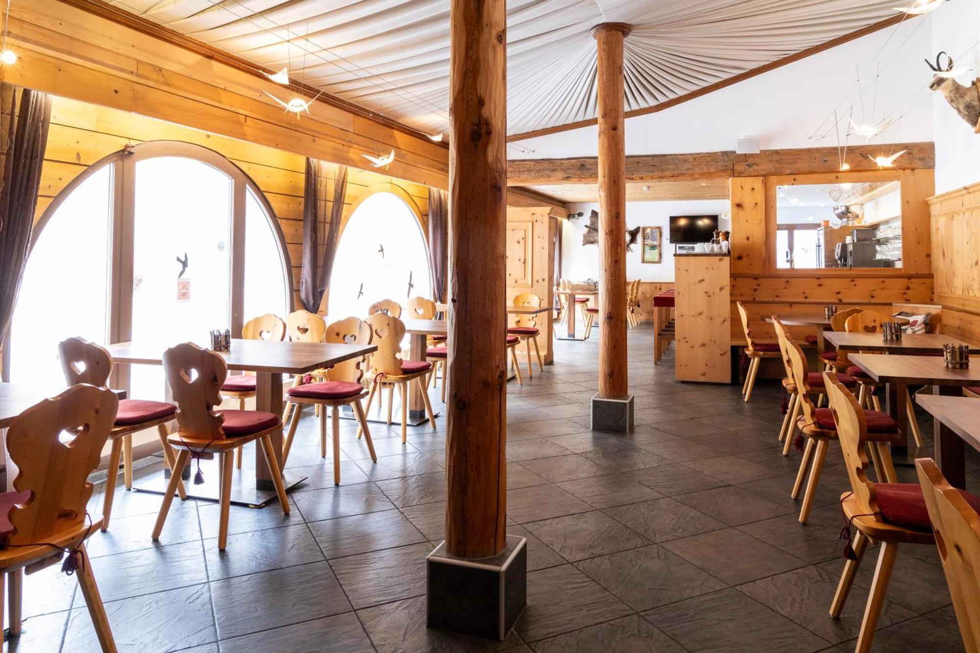 Hotel Chesa Grischa Sils Baselgia Bagian luar foto