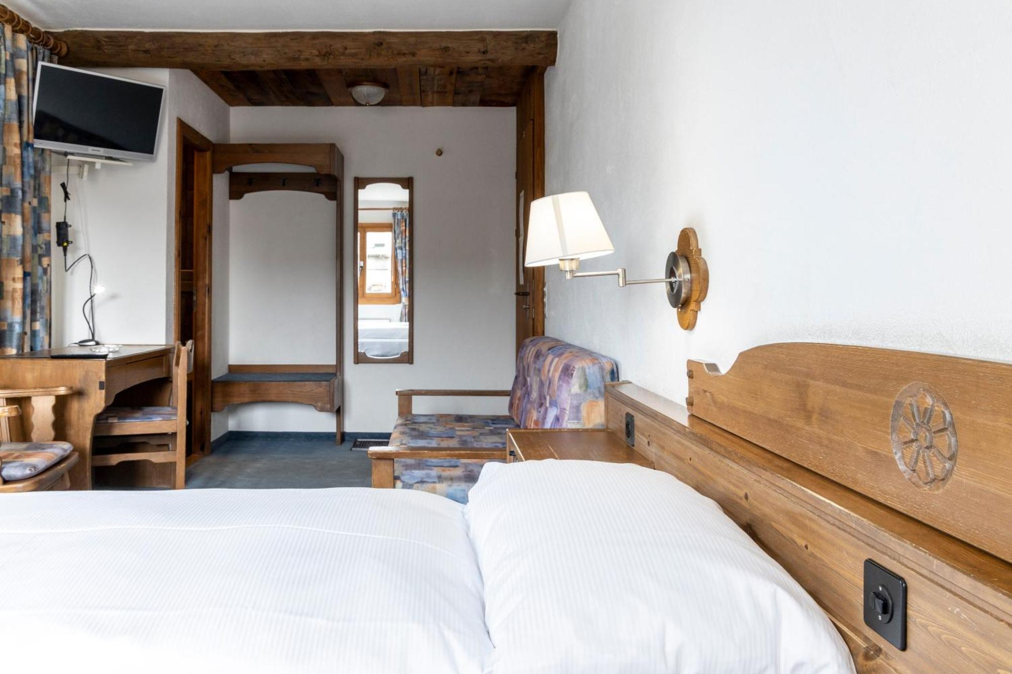 Hotel Chesa Grischa Sils Baselgia Bagian luar foto