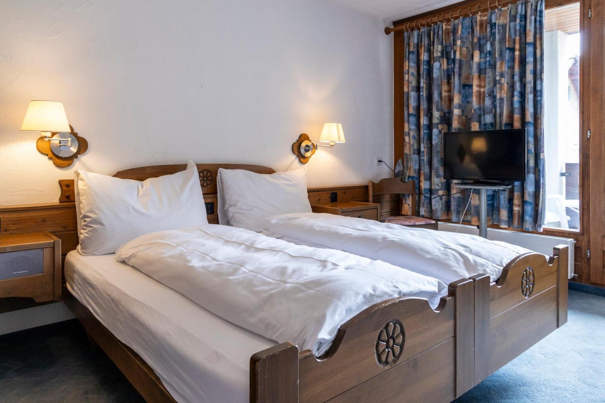 Hotel Chesa Grischa Sils Baselgia Bagian luar foto