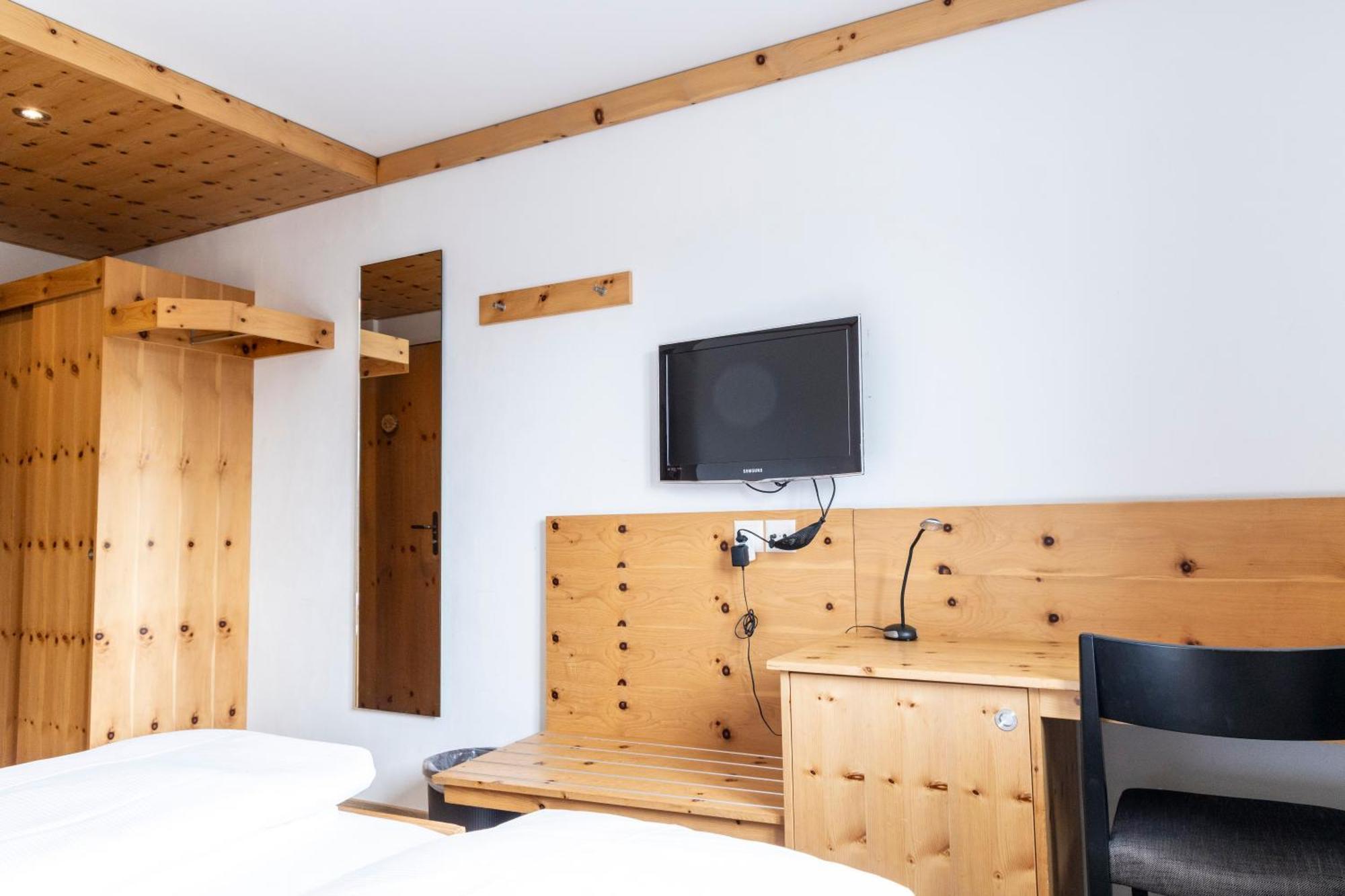 Hotel Chesa Grischa Sils Baselgia Bagian luar foto