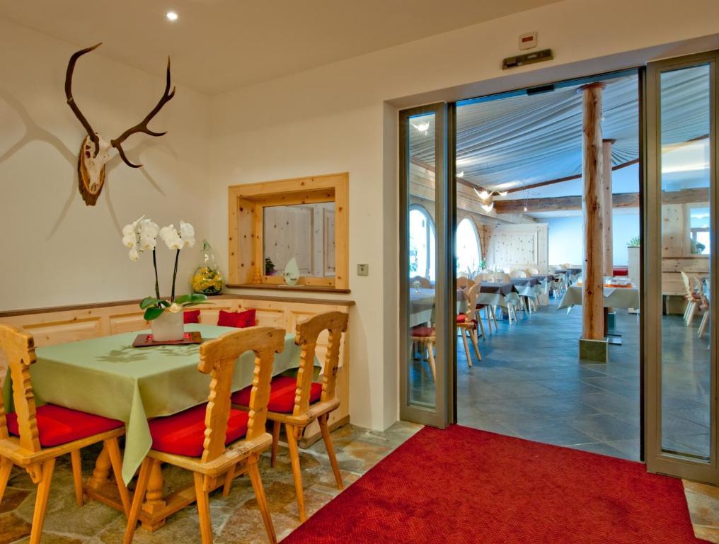 Hotel Chesa Grischa Sils Baselgia Bagian luar foto