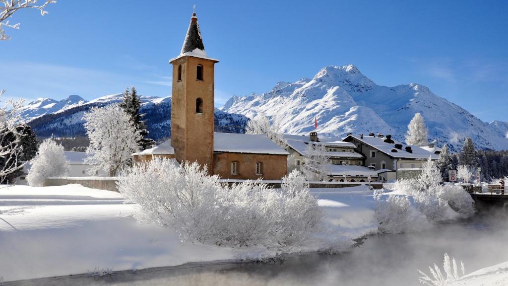 Hotel Chesa Grischa Sils Baselgia Bagian luar foto